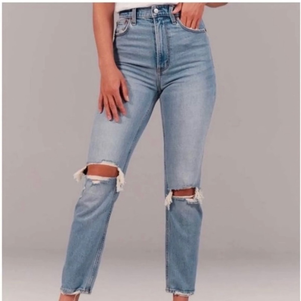 Abercrombie The ankle straight ultra high rise distressed